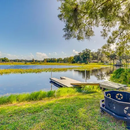 Lakefront Inverness Getaway With Kayaks And Bikes!